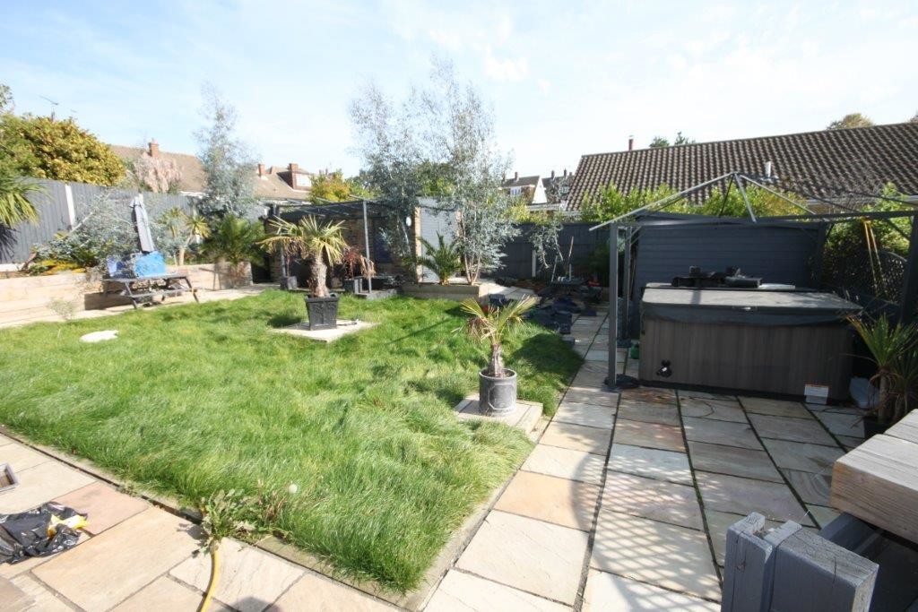 Elm Drive, Rayleigh Hair & Son