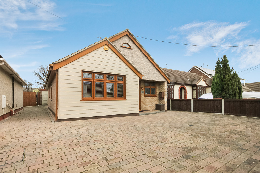 Grange Avenue, Wickford Hair & Son