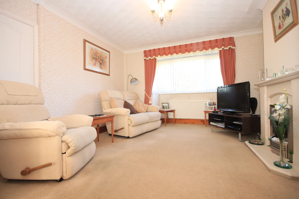 Grange Avenue, Wickford Hair & Son